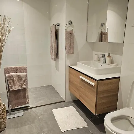 Bw Skyverde On 21st - River & Tower View Apartament Belgrad