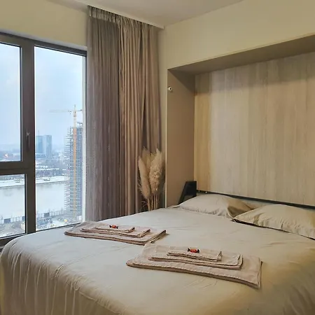 Bw Skyverde On 21st - River & Tower View Apartament Belgrad