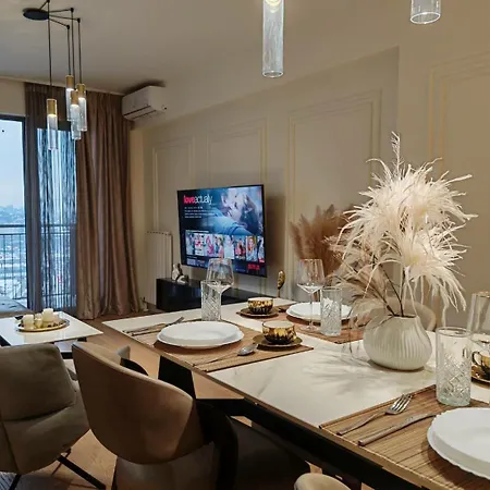 Bw Skyverde On 21st - River & Tower View *