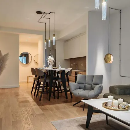 Bw Skyverde On 21st - River & Tower View Apartament *